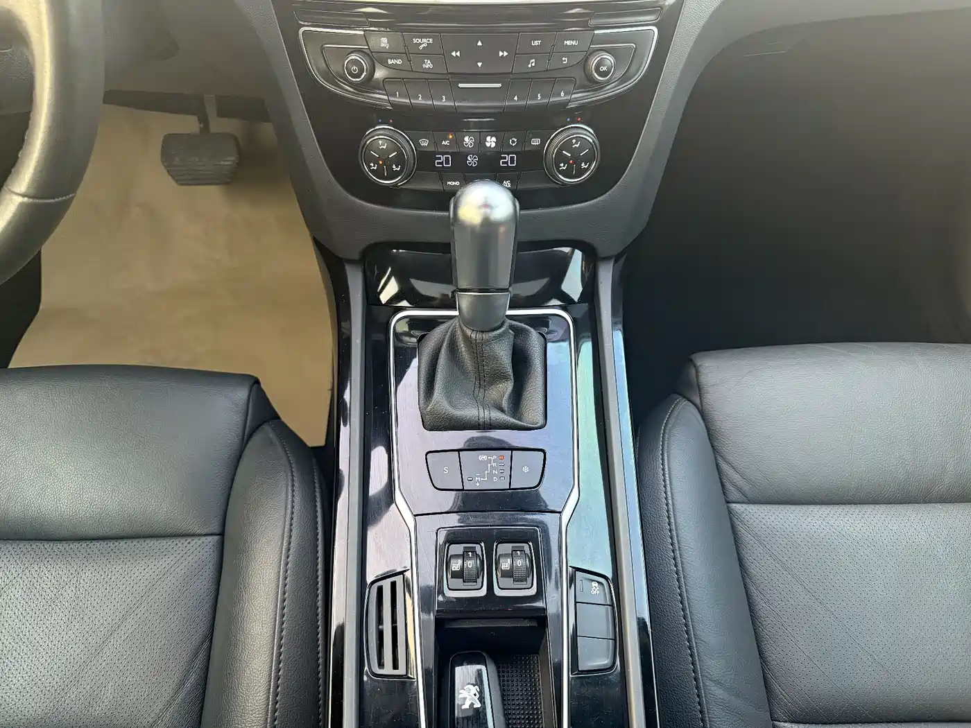 Peugeot 508 2016 1.6THP Automatic Smart Edition фото 17