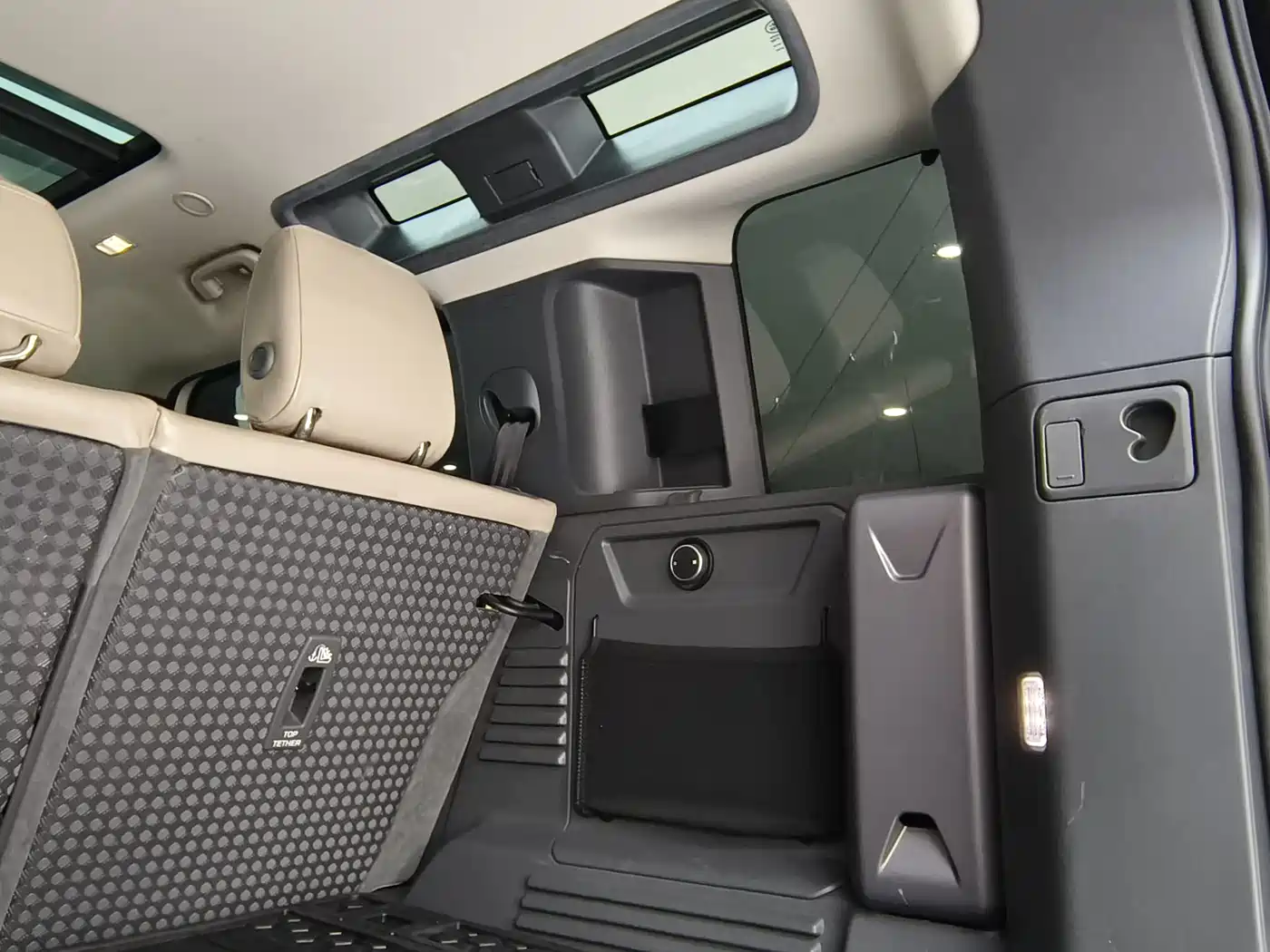 Land Rover Defender 2021 2021 110 P400 Dark Special Edition