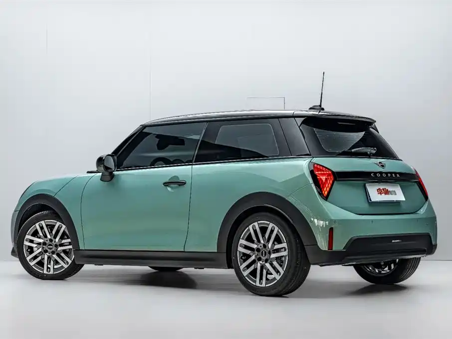 MINI MINI 2026 2025 1.5T COOPER Classic