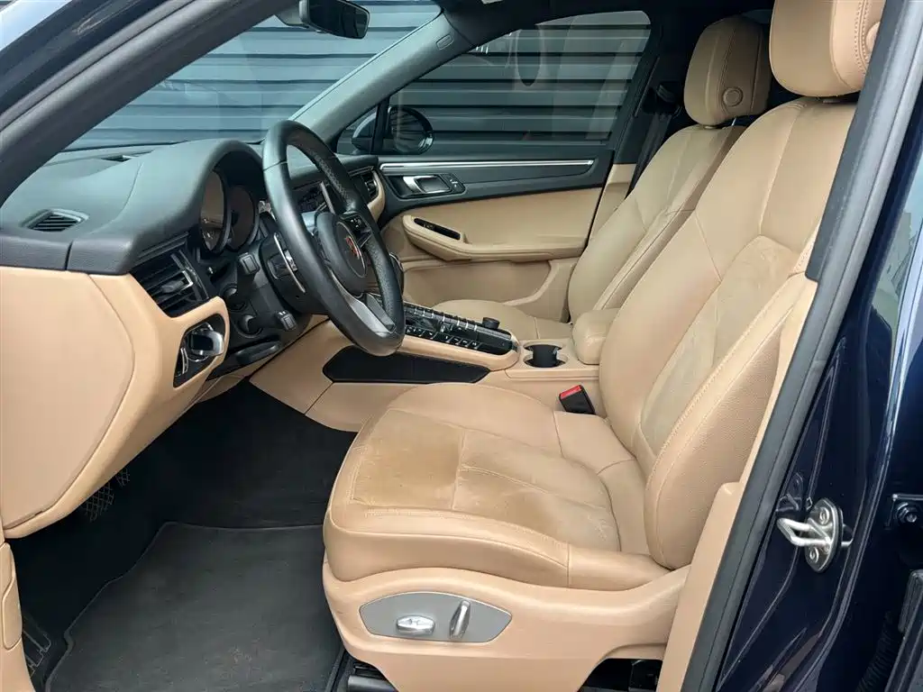Porsche Macan фото 12