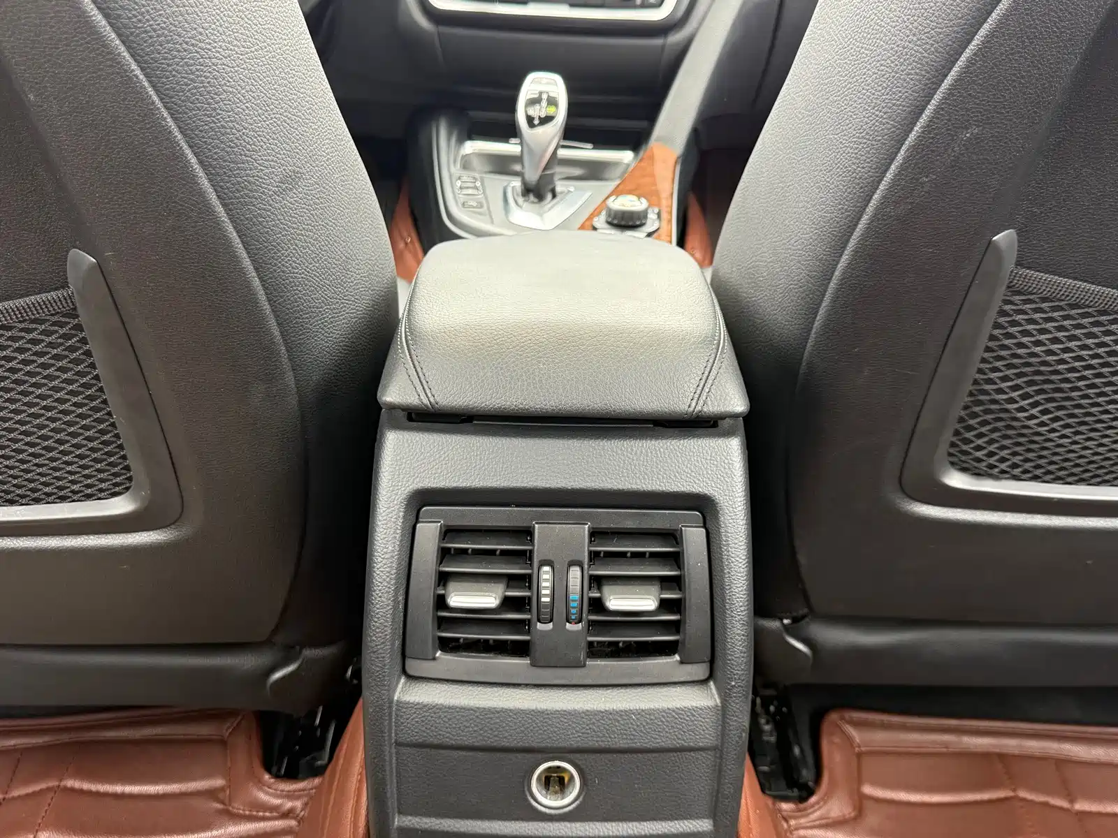 Photo 15 - BMW 3 Series
