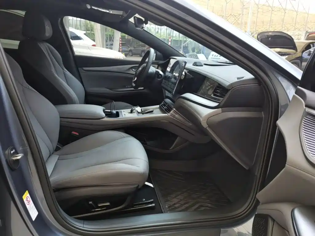 BYD Seal 2024 2024 Glory Edition DM-i 1.5L 121km Luxury