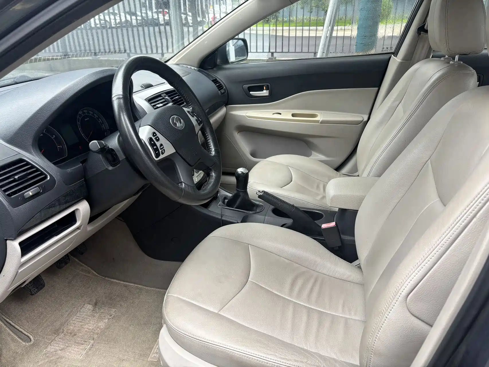 Фото 6 - Besturn B50