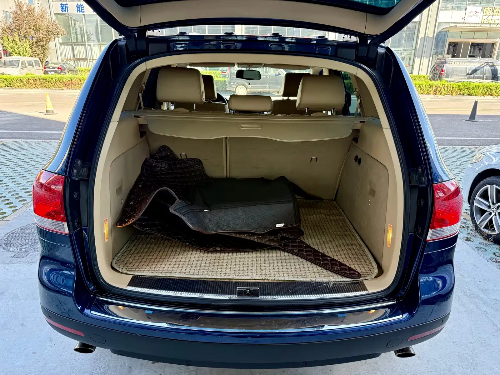 Фото 26 - Volkswagen Touareg