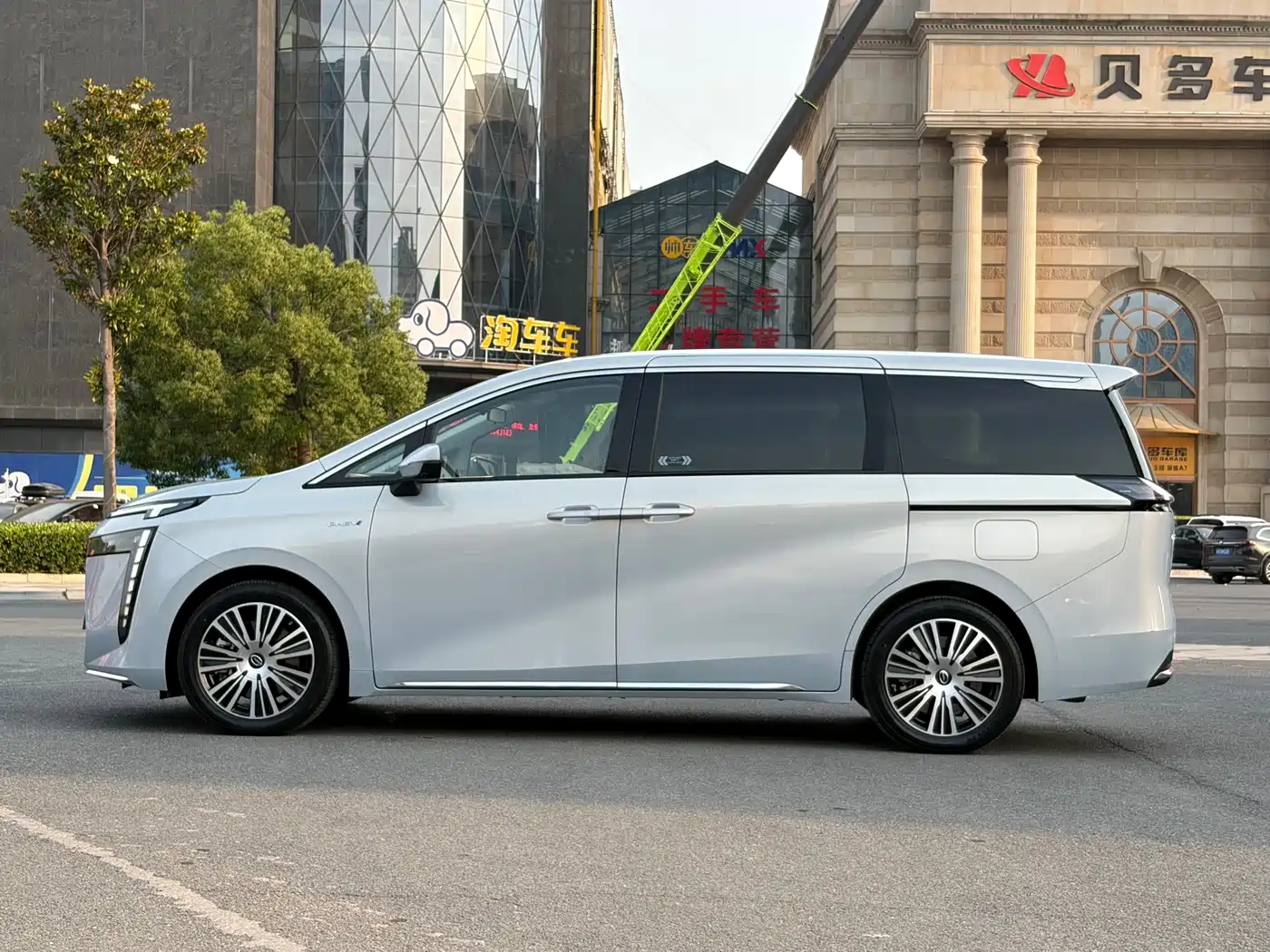 GAC Trumpchi Trumpchi E8 NEV 2024 Model 150km MAX+ фото 4