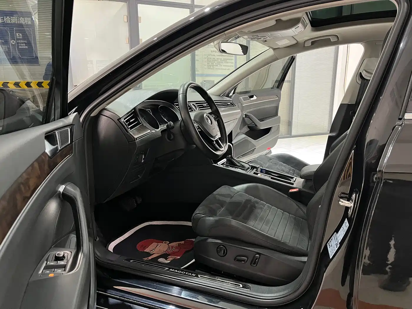 Volkswagen Magotan 2018 380TSI DSG Luxury фото 8