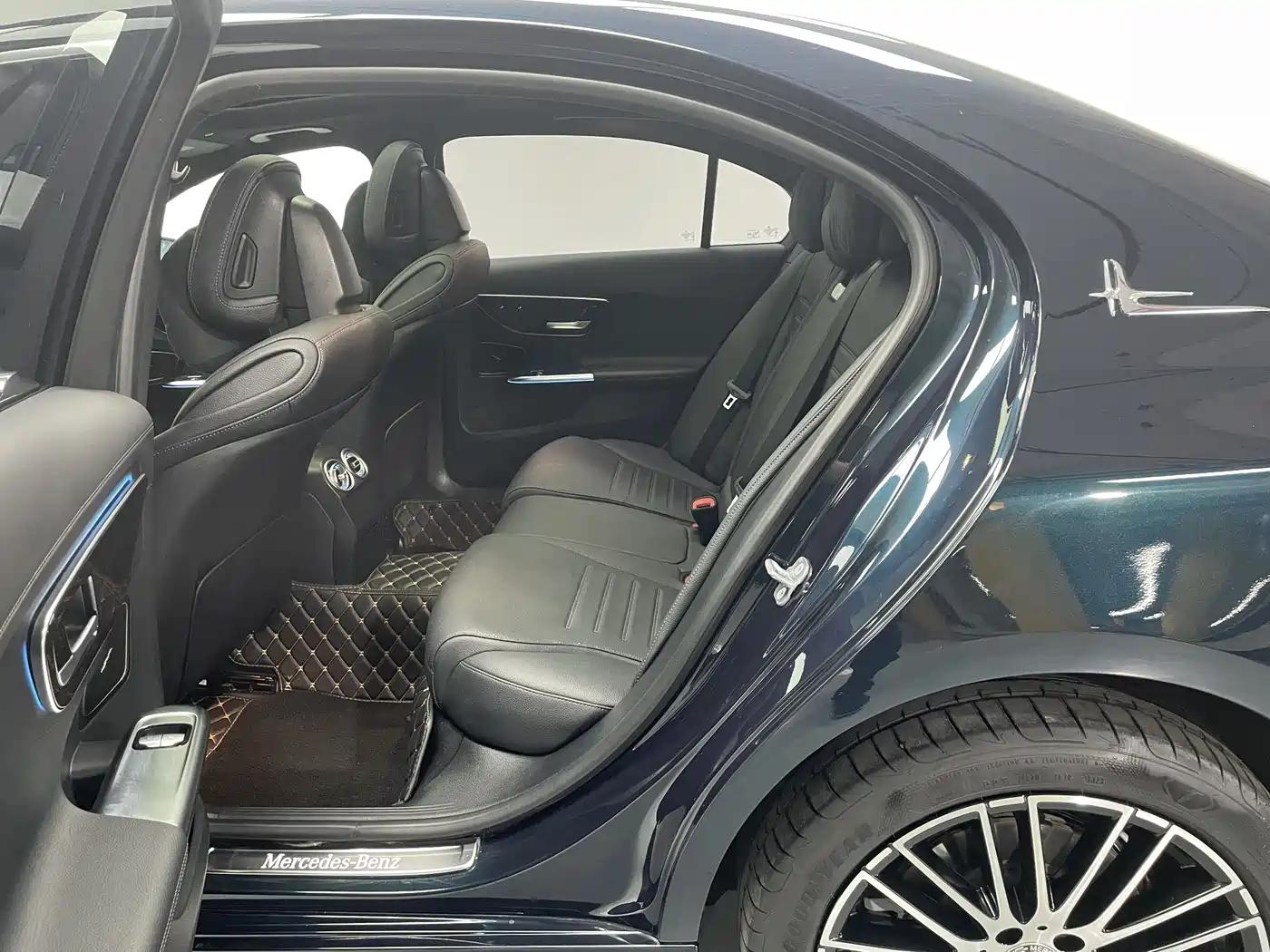 Mercedes-Benz C-Class 2024 C 260 L Sport фото 10