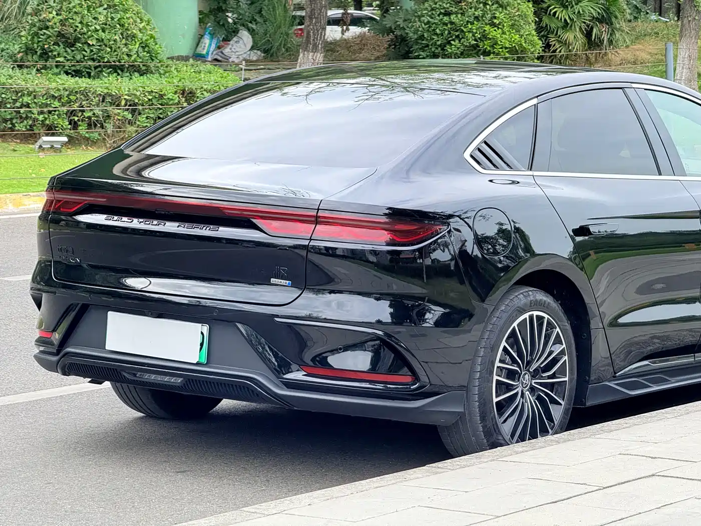 BYD Han 2022 DM-i 121KM Premium Edition фото 5
