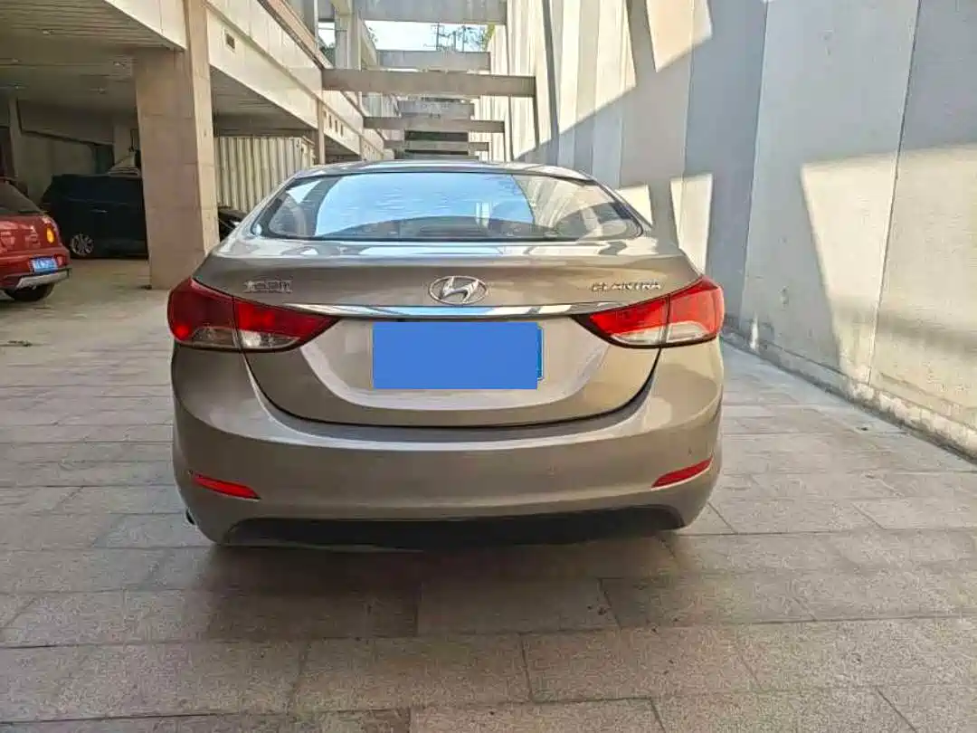 Hyundai Langdong 2012 1.6L Automatic Fashion фото 9