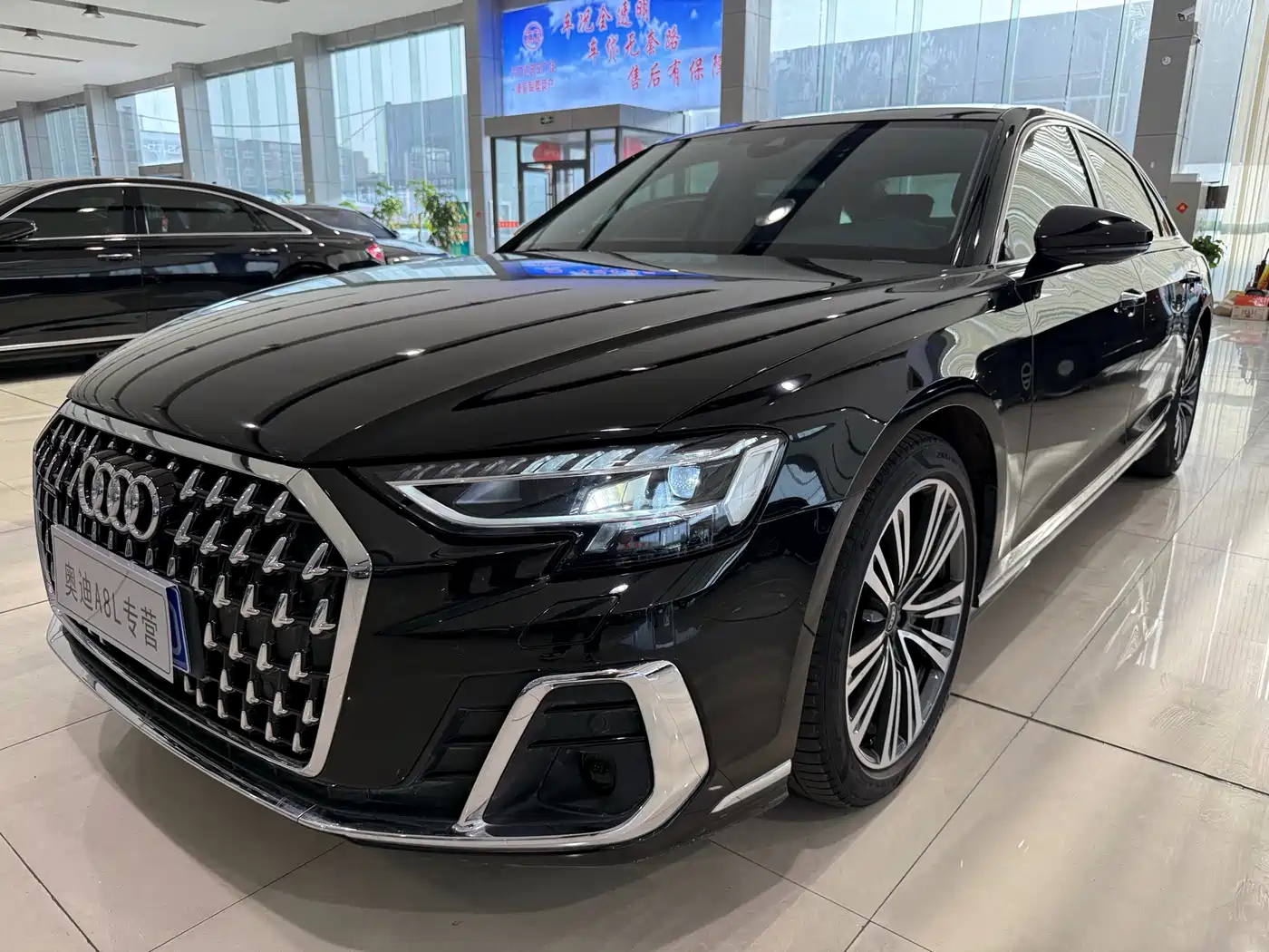 Audi A8 2024 Model A8L 45 TFSI quattro Luxury