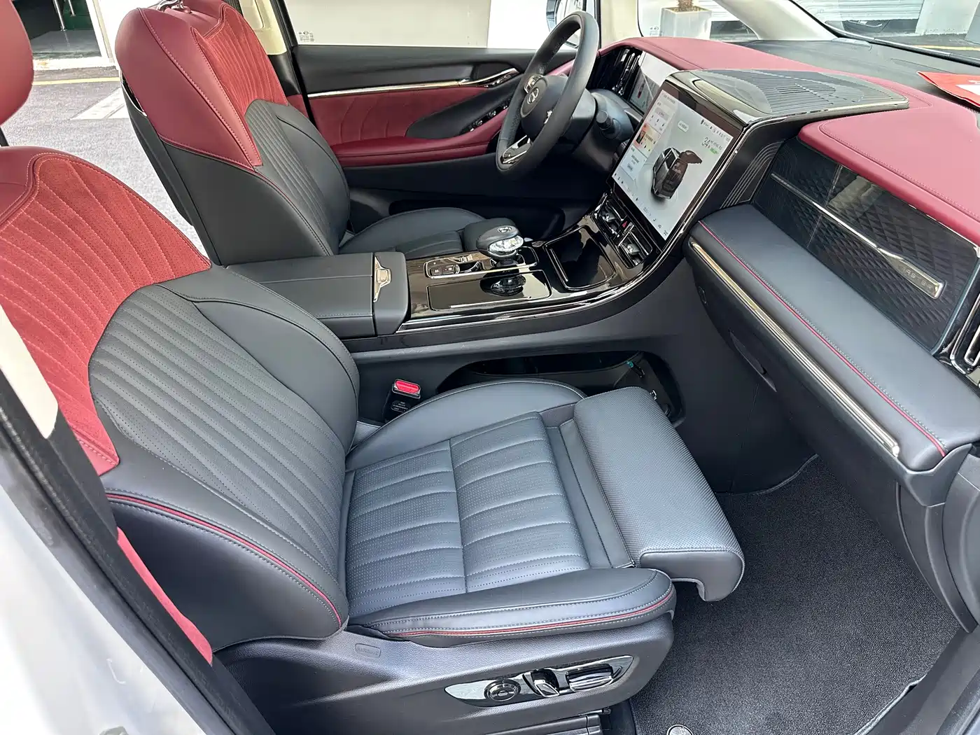 Photo 16 - GAC Trumpchi Trumpchi E9