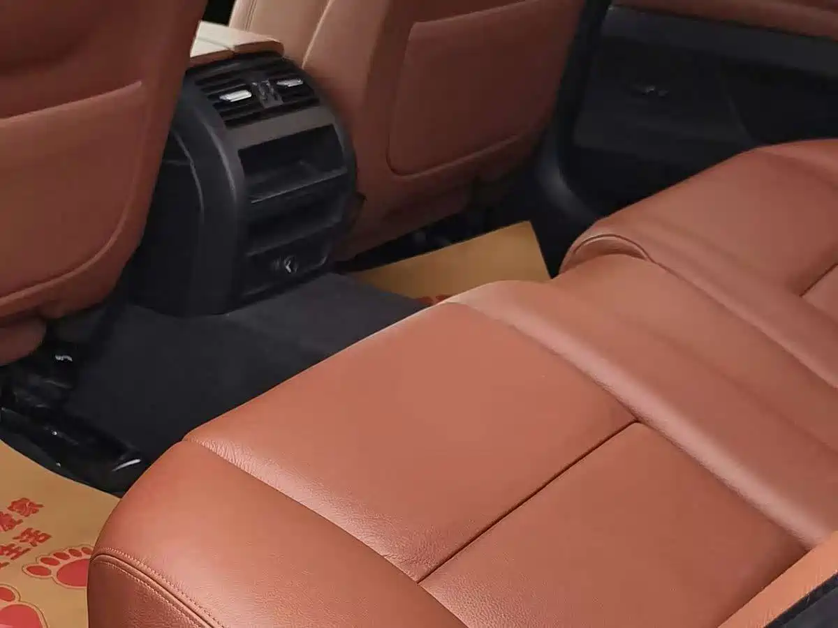 BMW 5 Series 2013 520Li Elegance фото 9