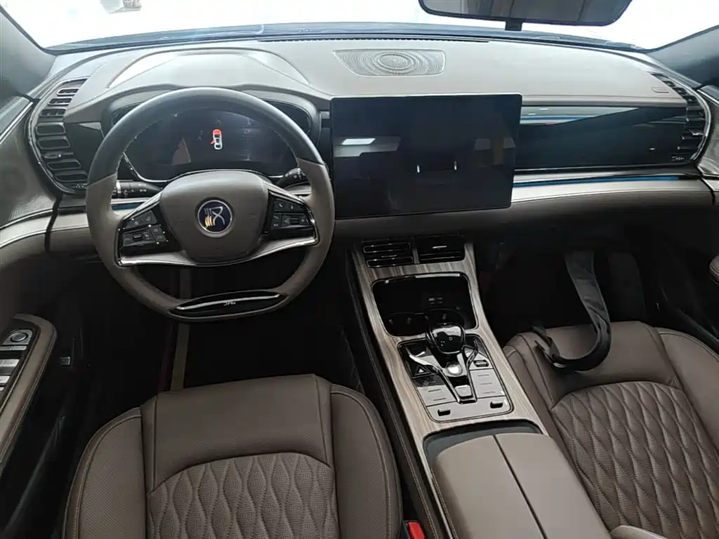 BYD Han 2023 DM-i Champion Edition 121KM Prestige фото 10