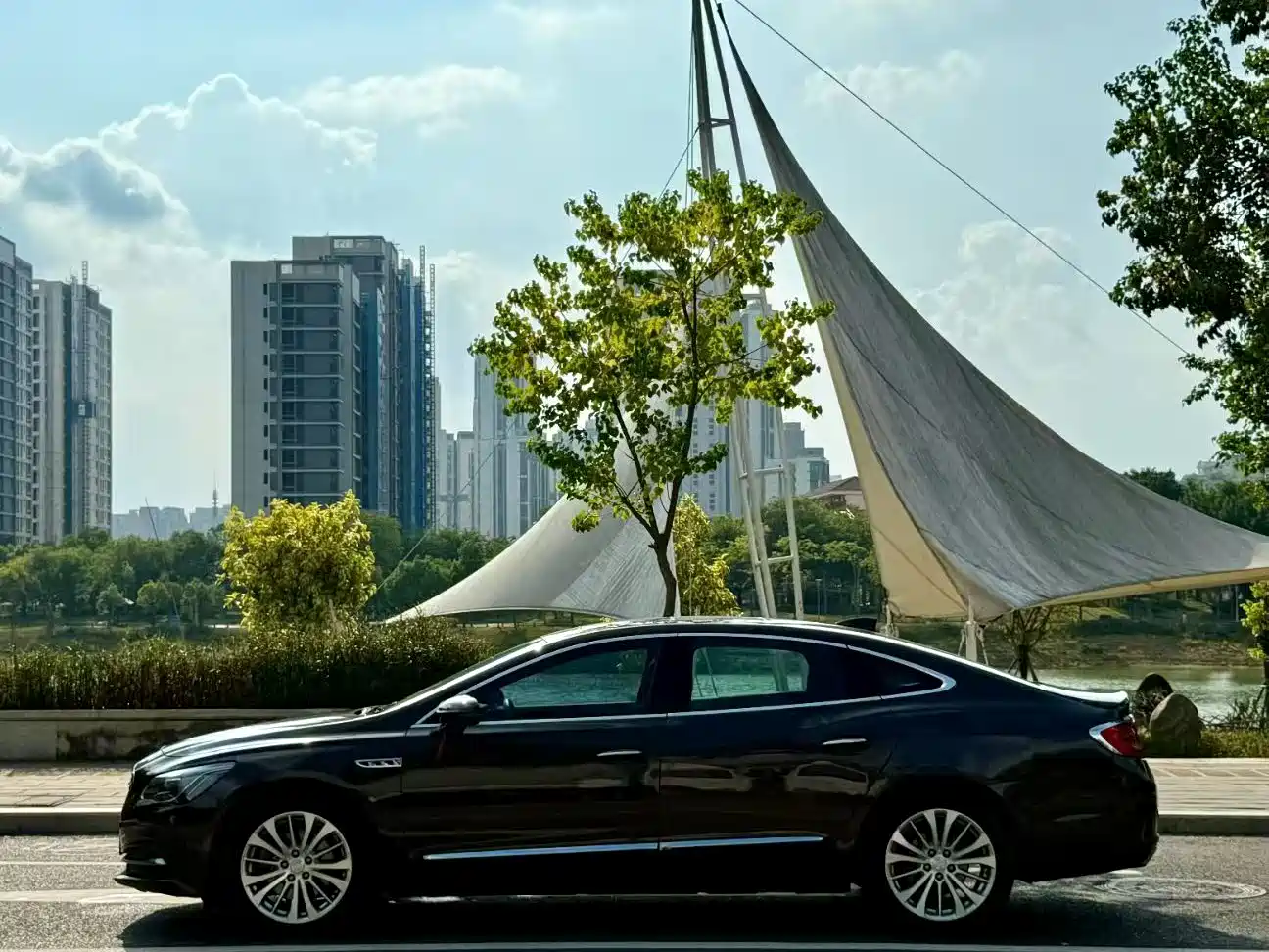 Buick LaCrosse 2018 Model 28T Elite Edition фото 3
