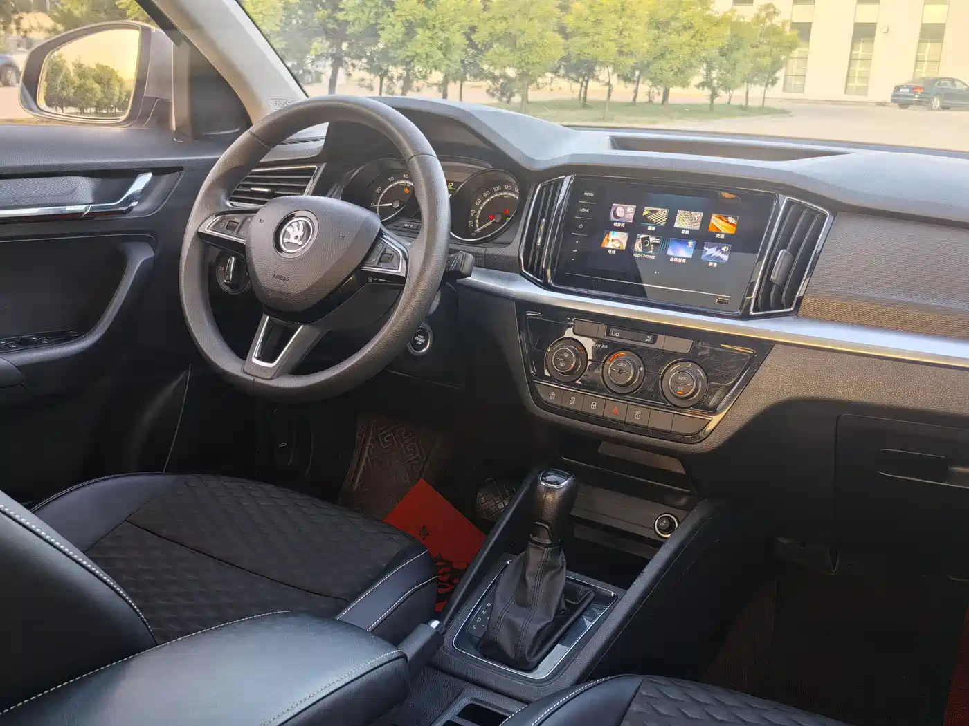 Škoda Kamiq 2020 Model 1.5L Automatic Comfort фото 5