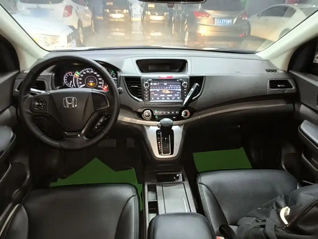 Фото 10 - Honda CR-V
