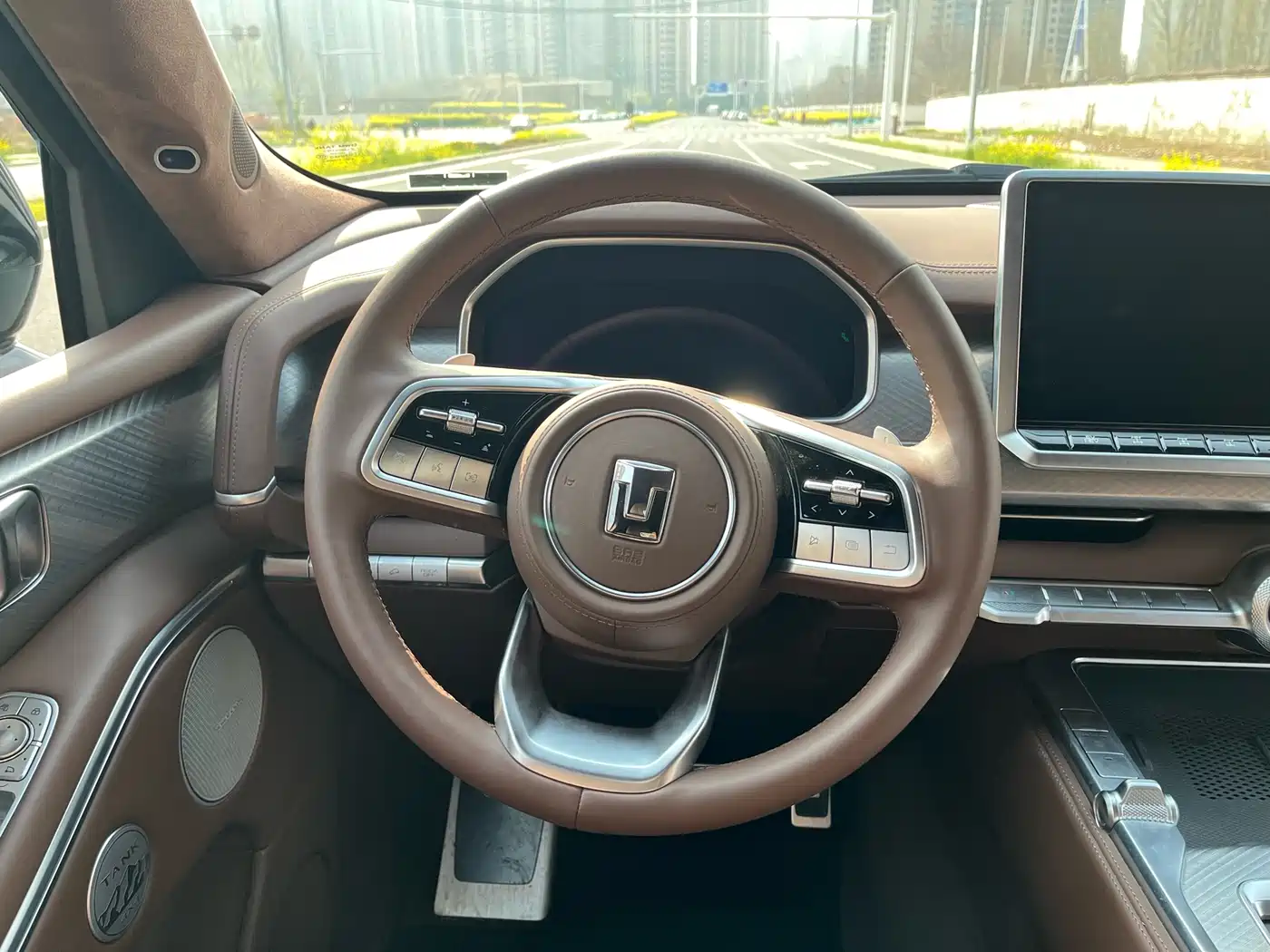 TANK TANK 700 NEW ENERGY