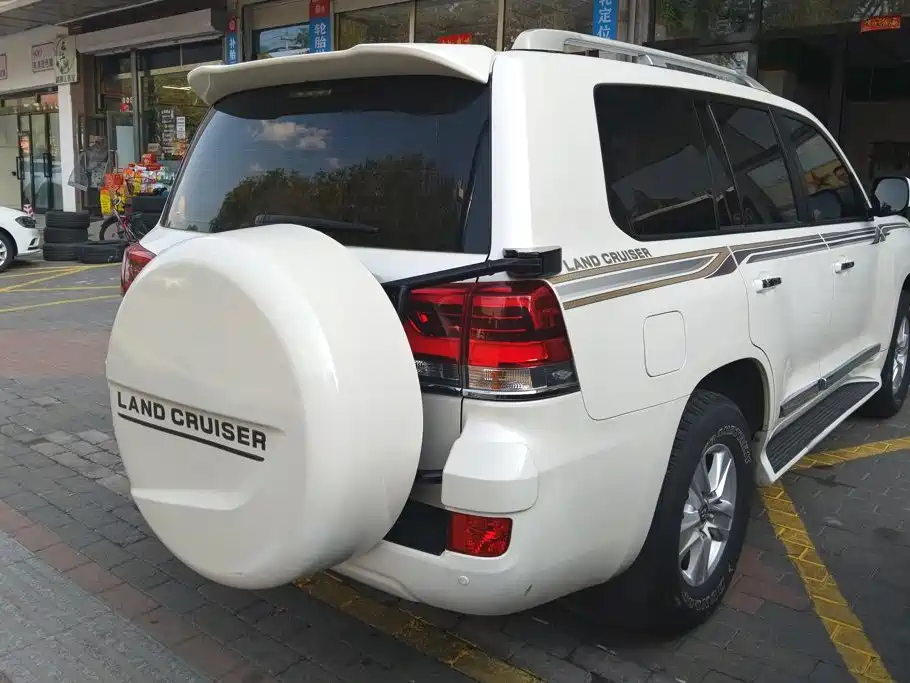 Toyota Land Cruiser (Import) 2018