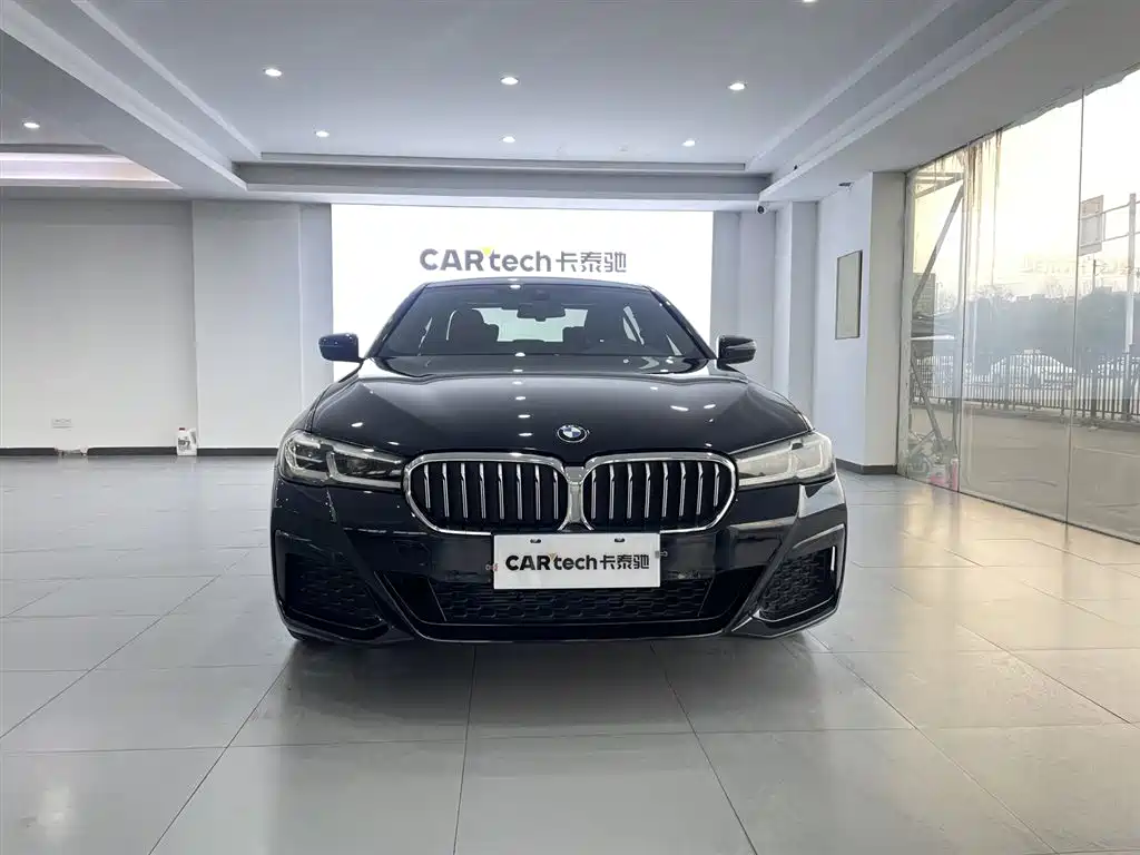 BMW 5 Series 2021 525Li M Sport Package фото 3