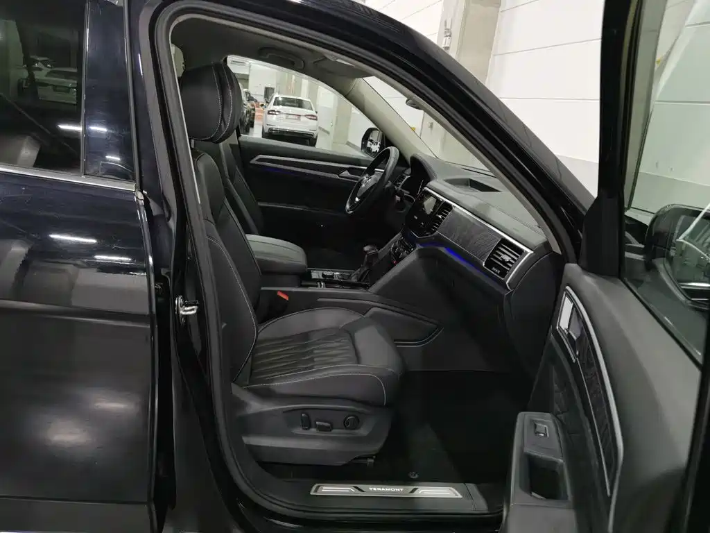 Фото 23 - Volkswagen Teramont