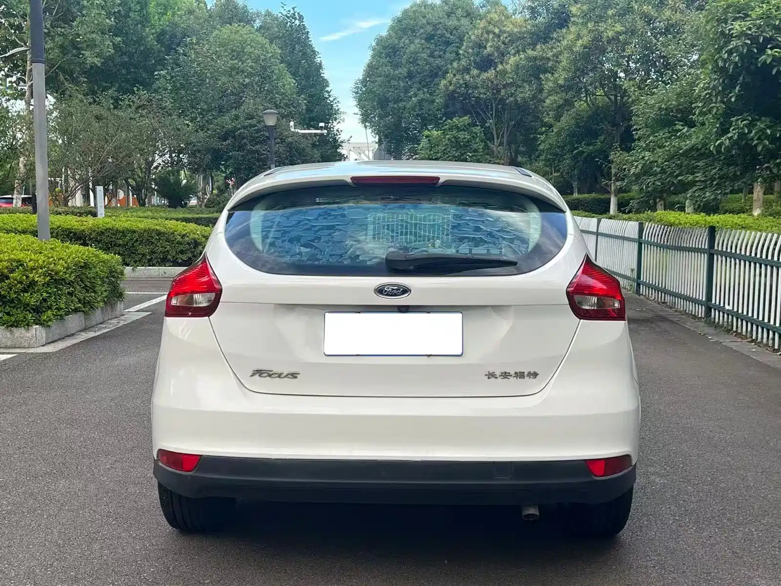 Фото 8 - Ford Focus