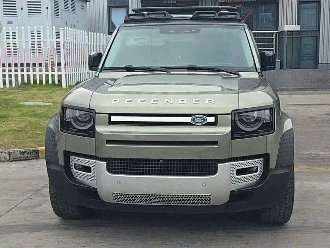 صورة 2 - Land Rover Defender