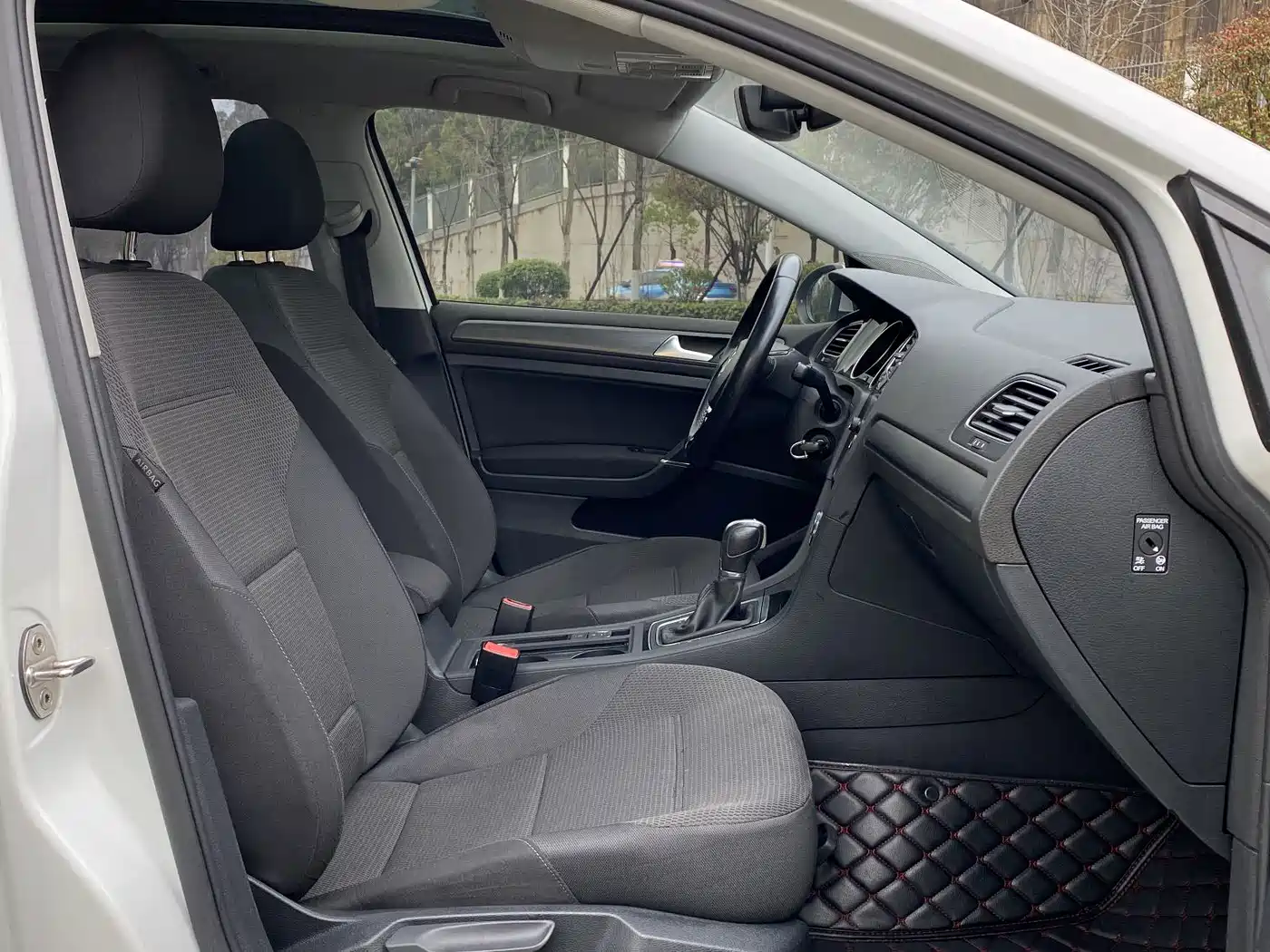 Volkswagen Golf (Import) 2019 1.8TSI Wagon фото 10
