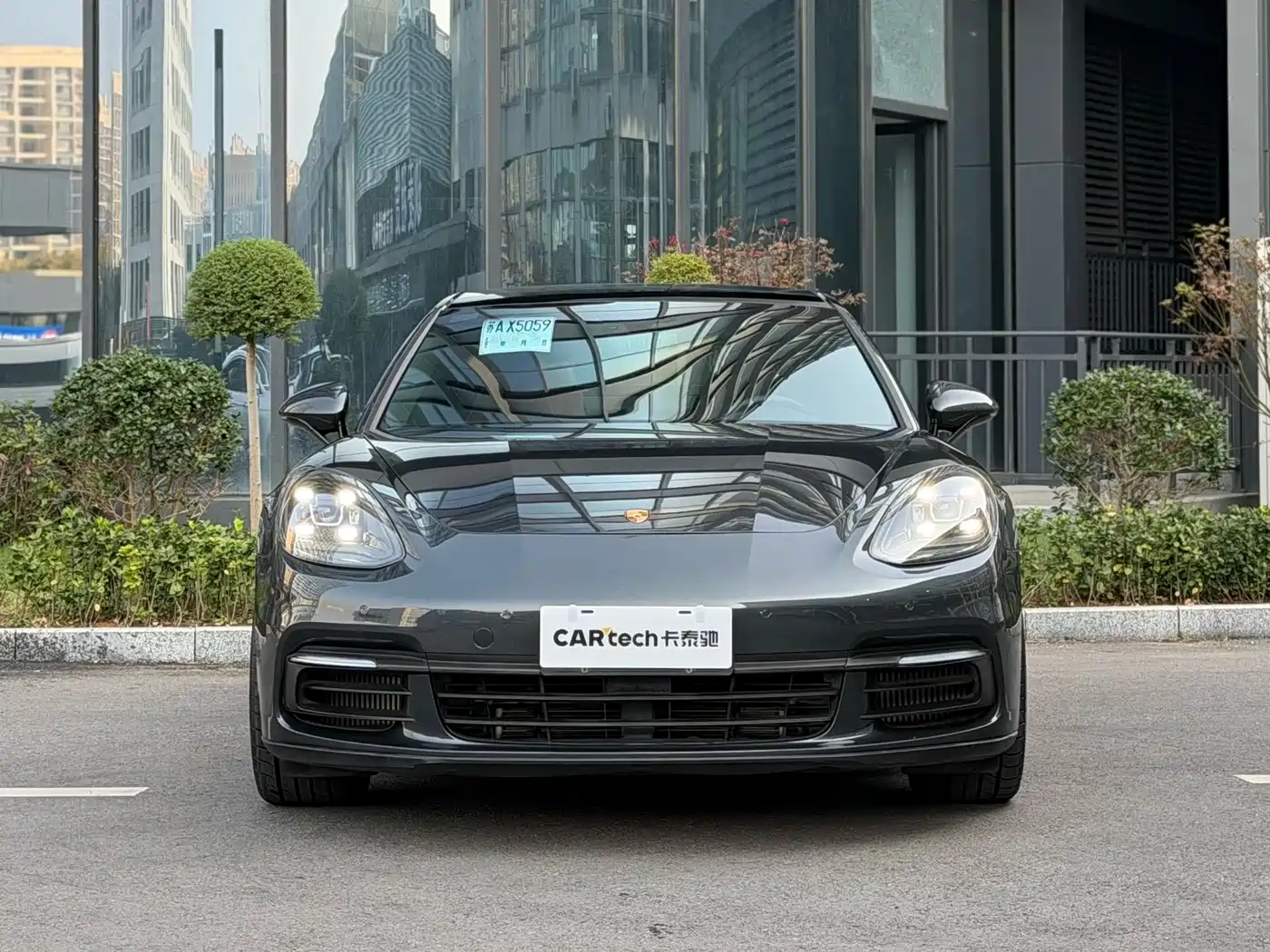 Porsche Panamera 2019 Panamera 2.9T фото 2