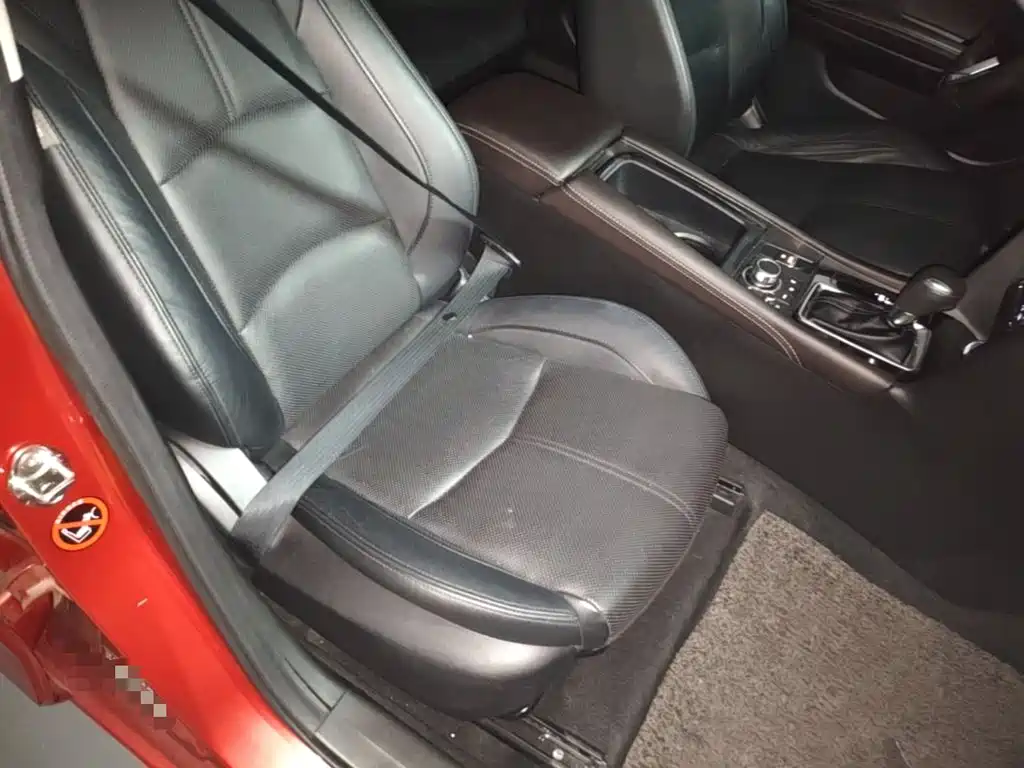 صورة 25 - Mazda Mazda 3