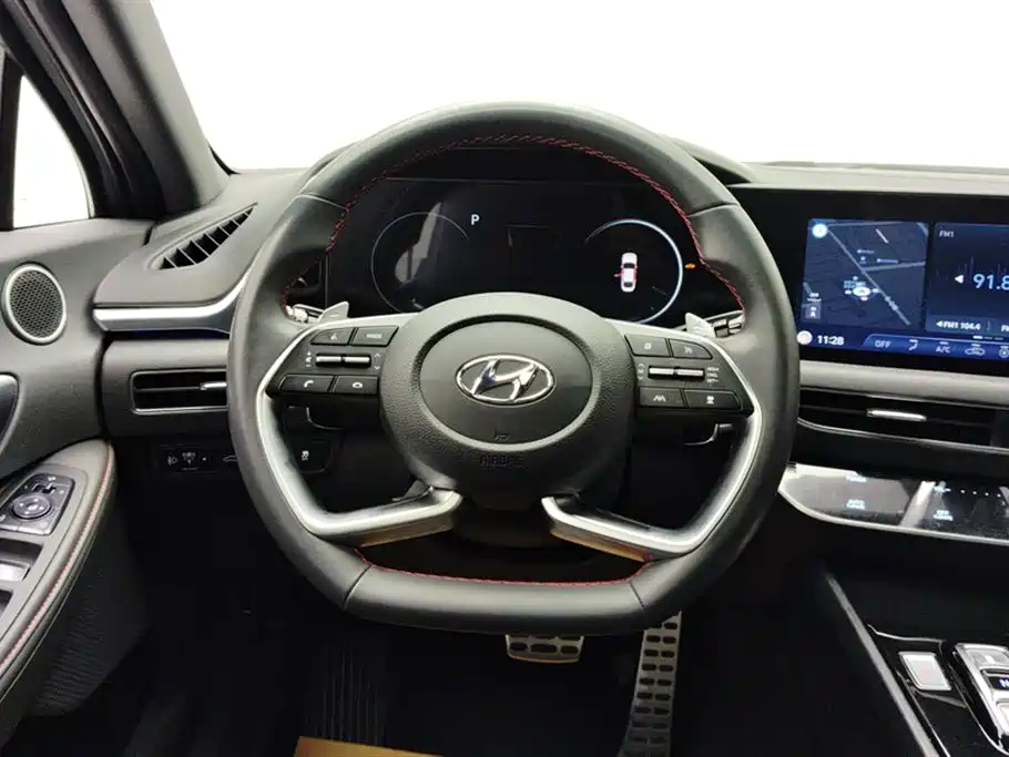 Hyundai Sonata 2022 270TGDi DCT 20th Anniversary Edition фото 15