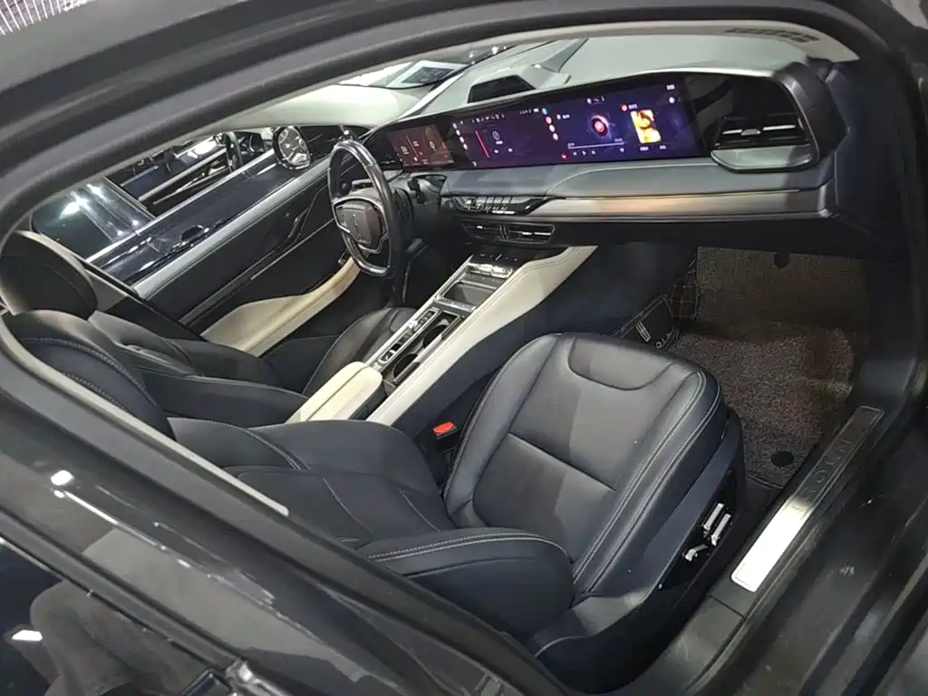 Photo 25 - Lincoln Z