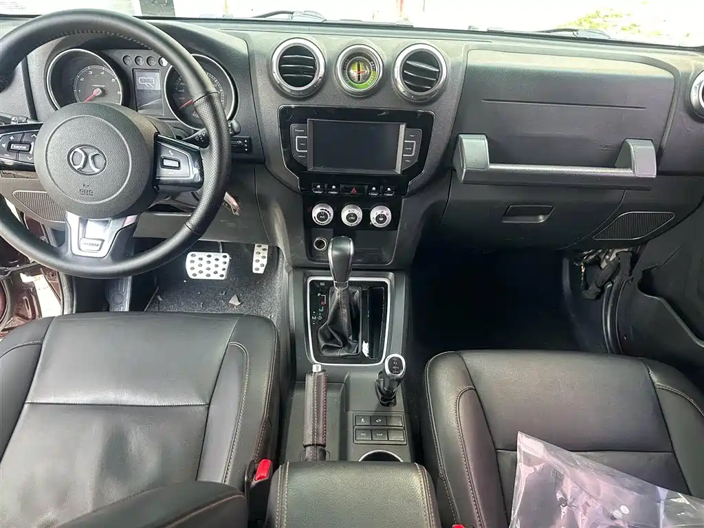 BAIC ORV Beijing Offroad BJ40 2017 40L 2.3T Automatic 4WD China Rally Champion Edition фото 6