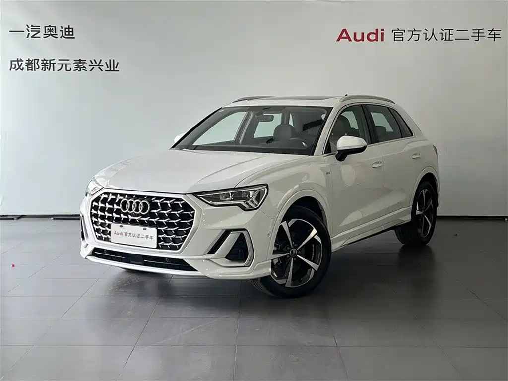 Audi Q3 2024 35 TFSI Fashion Elegance