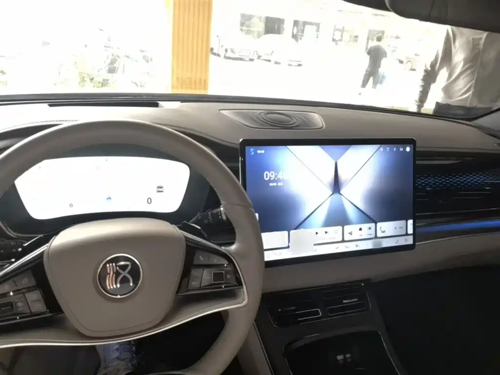 BYD Han 2024 EV Glory Edition 610KM AWD Celestial Eye Smart Driving фото 10
