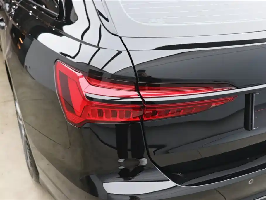 Audi A6 (Import) 2025 Avant Pioneer 45 TFSI Premium Dynamic фото 30