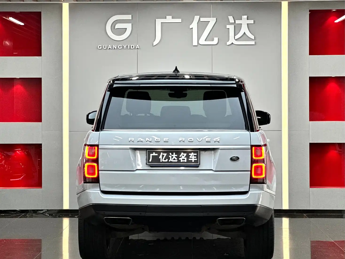 Фото 23 - Land Rover Range Rover