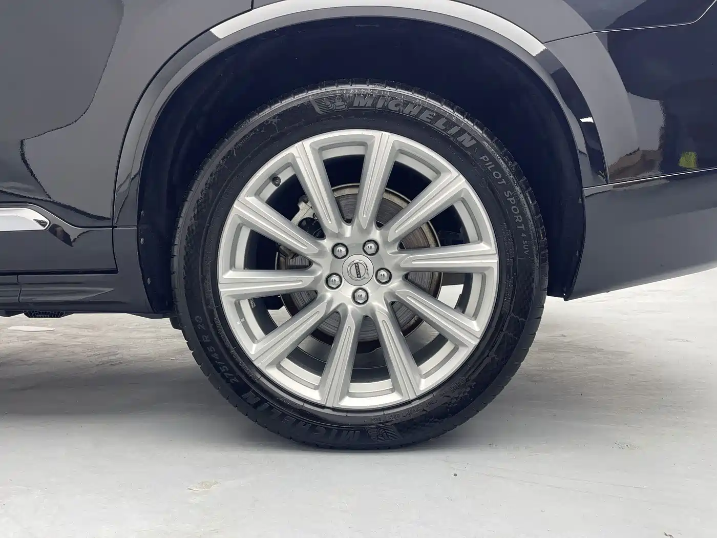 Фото 19 - Volvo XC90