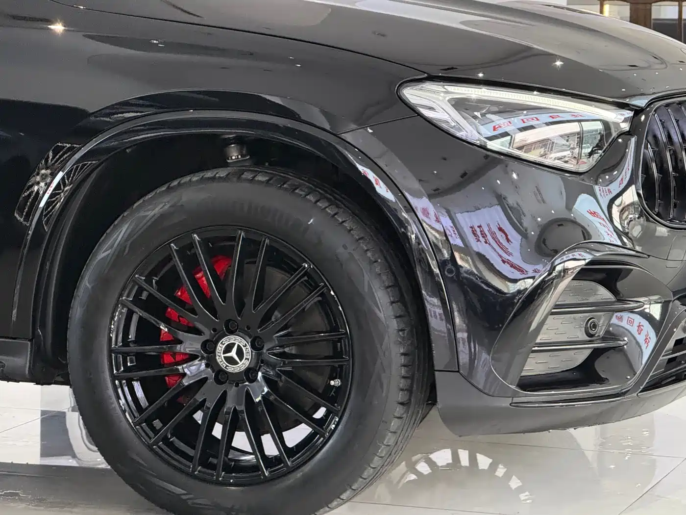 MERCEDES-BENZ GLC