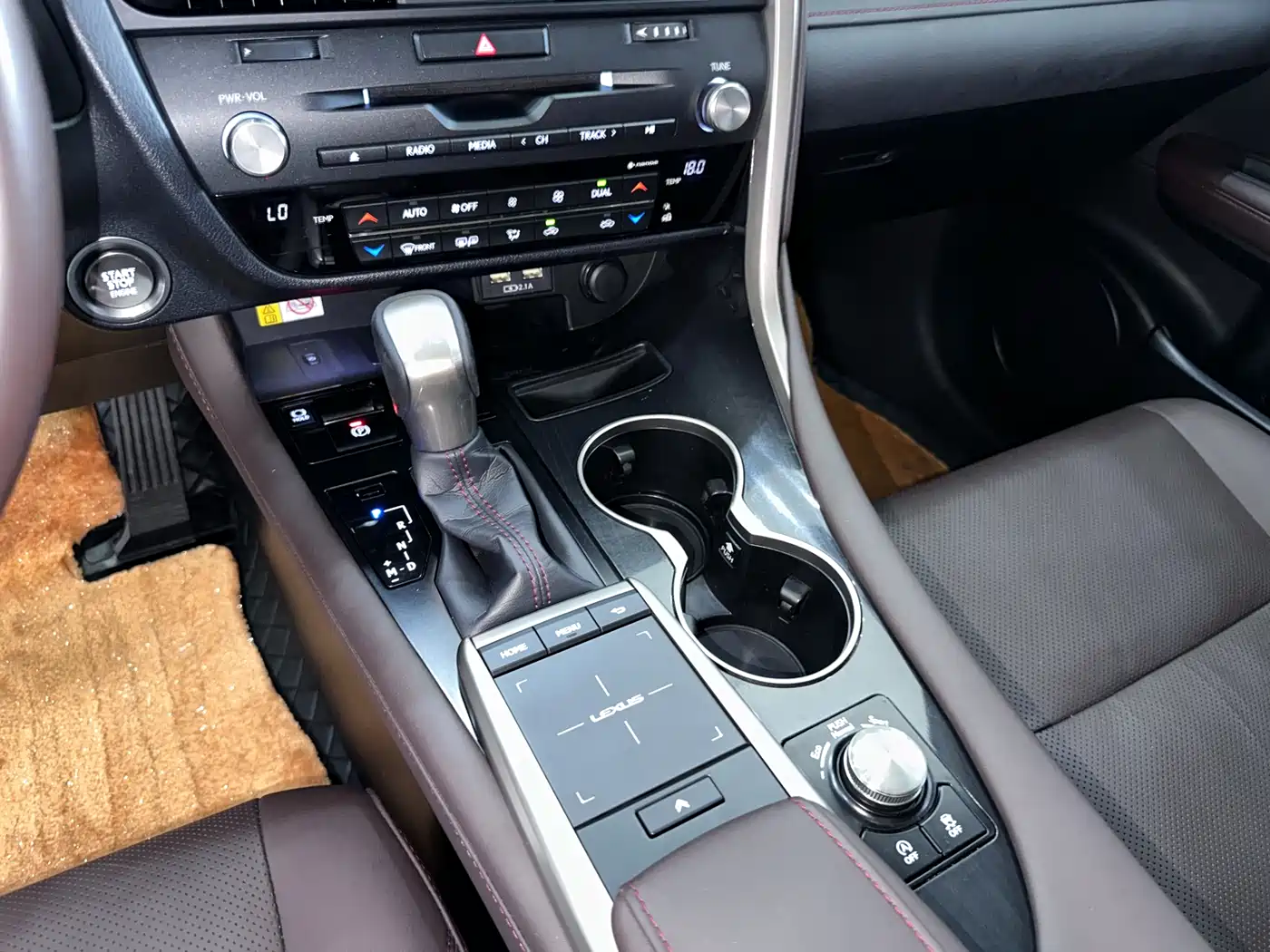 Lexus RX 2020 Facelift 300 AWD Elegance Edition фото 11