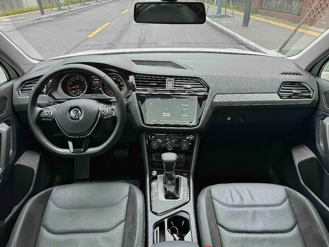 Volkswagen Tiguan L 2020 330TSI Auto 2WD Panorama Comfort China VI фото 13