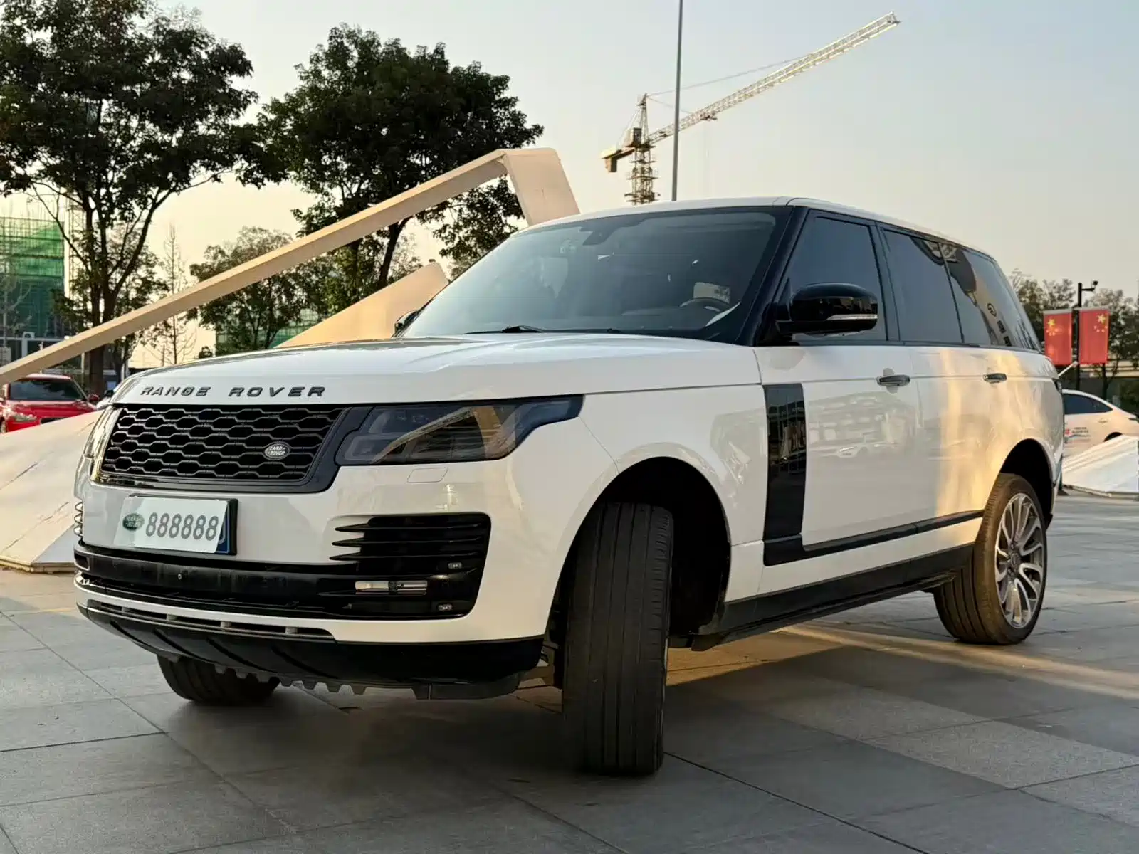Фото 1 - Land Rover Range Rover