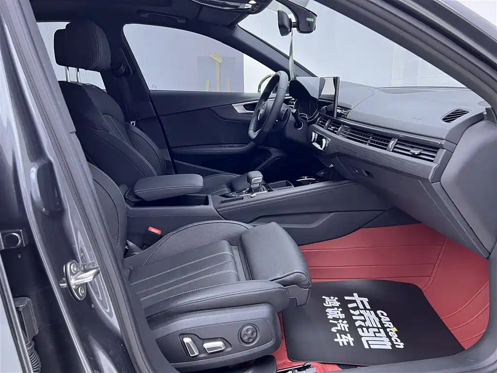 Audi A4L 2023 40 TFSI Luxury Sport фото 19