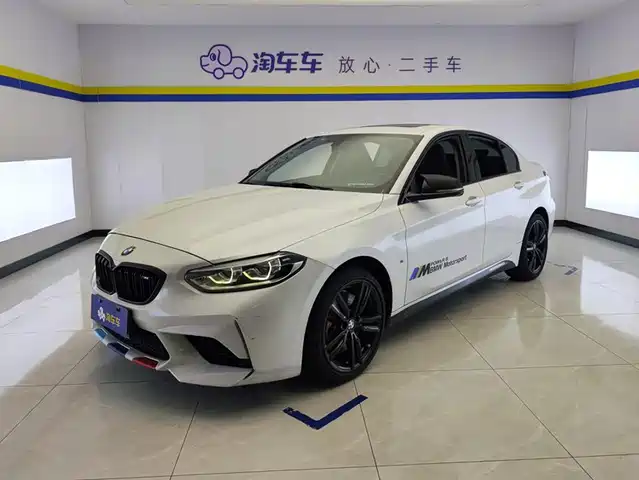 BMW 1 Series 2021