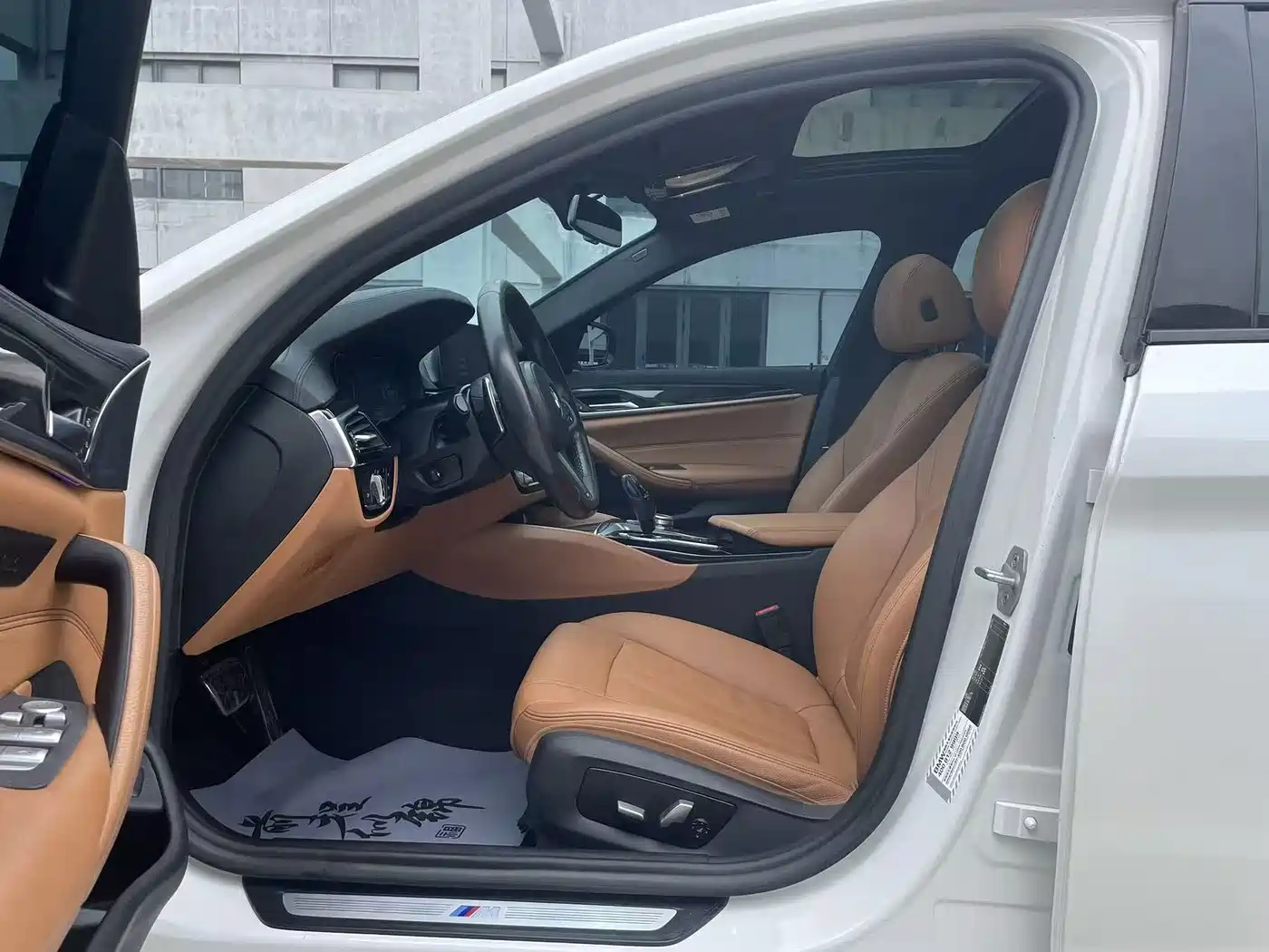 BMW 5 Series 2019 530Li Leading M Sport Package фото 4