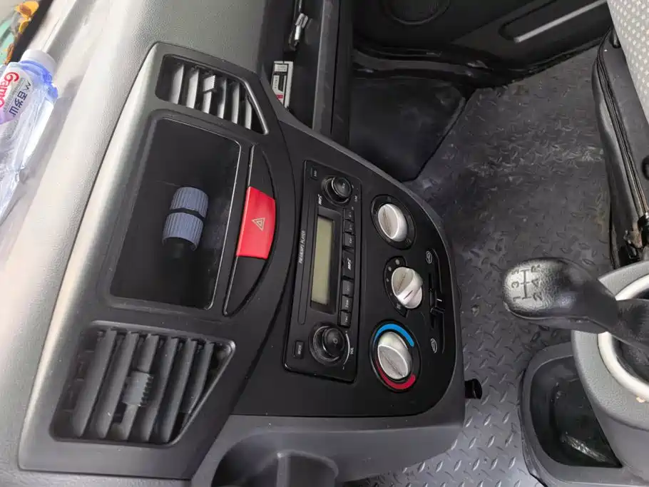 BAIC Weiwang 306 2015 2016 1.0L Base 5-seater LJ465