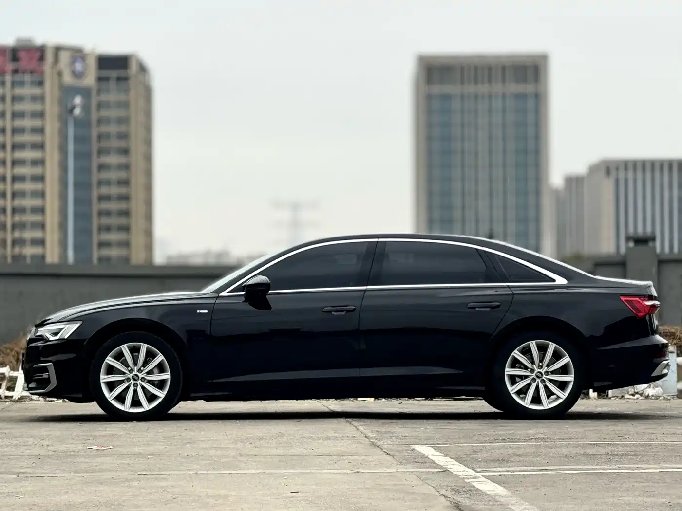 Audi A6L 2024 45 TFSI Premium Dynamic фото 3