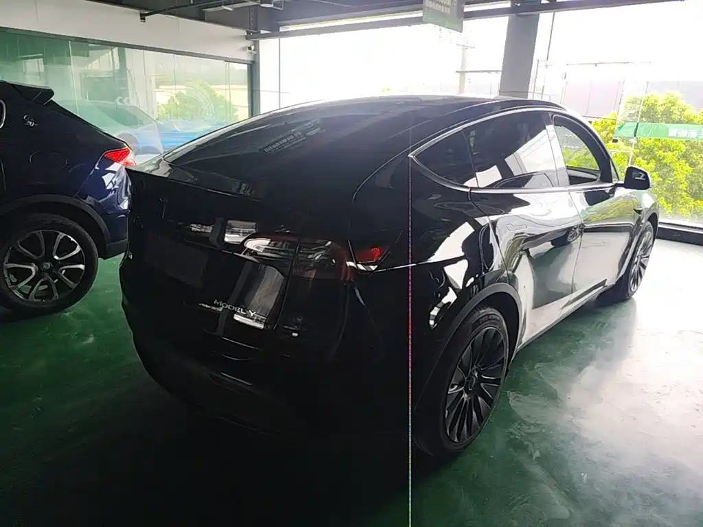 Фото 7 - Tesla Model Y