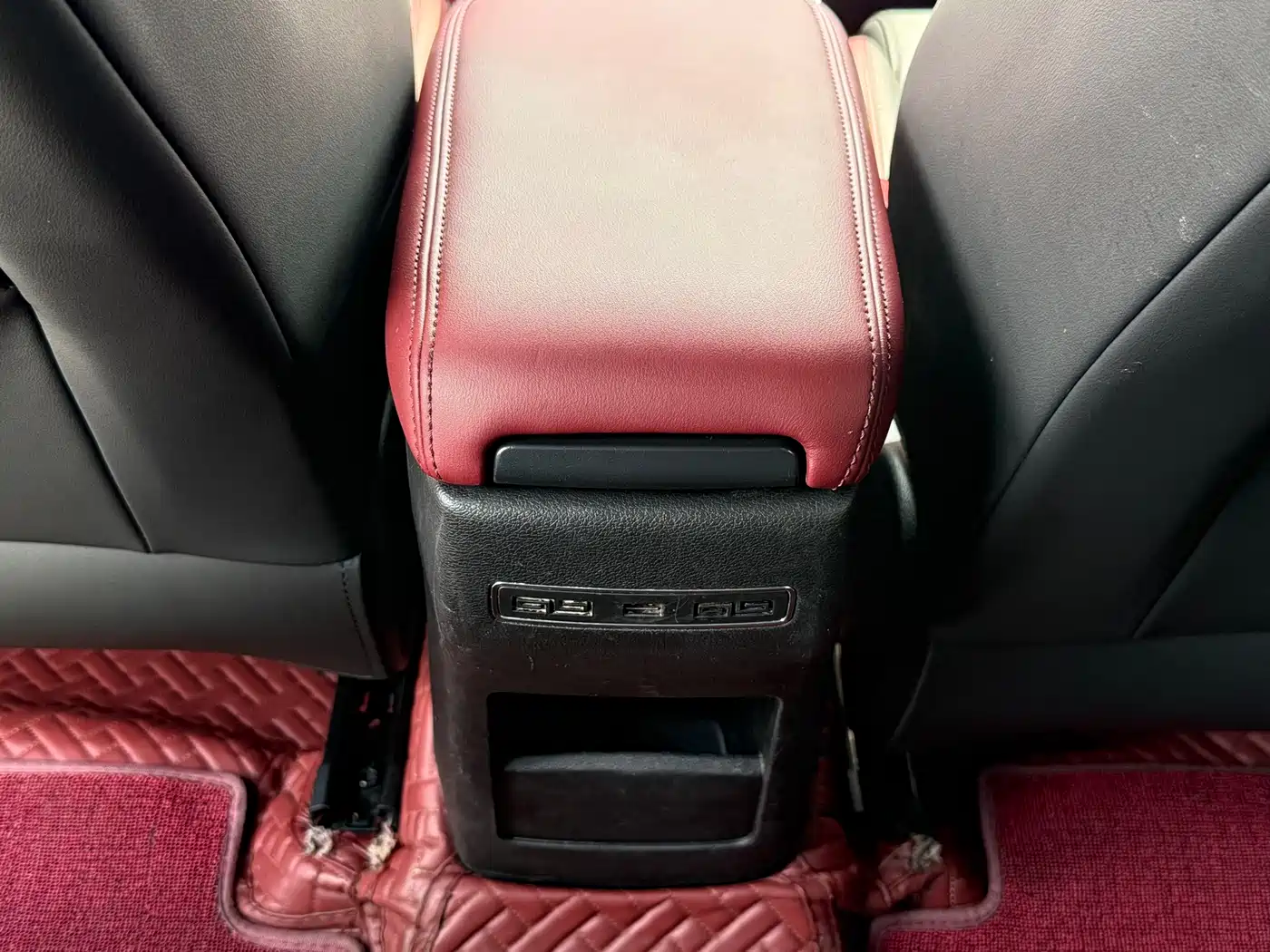 GEELY AUTOMOBILE BINYUE