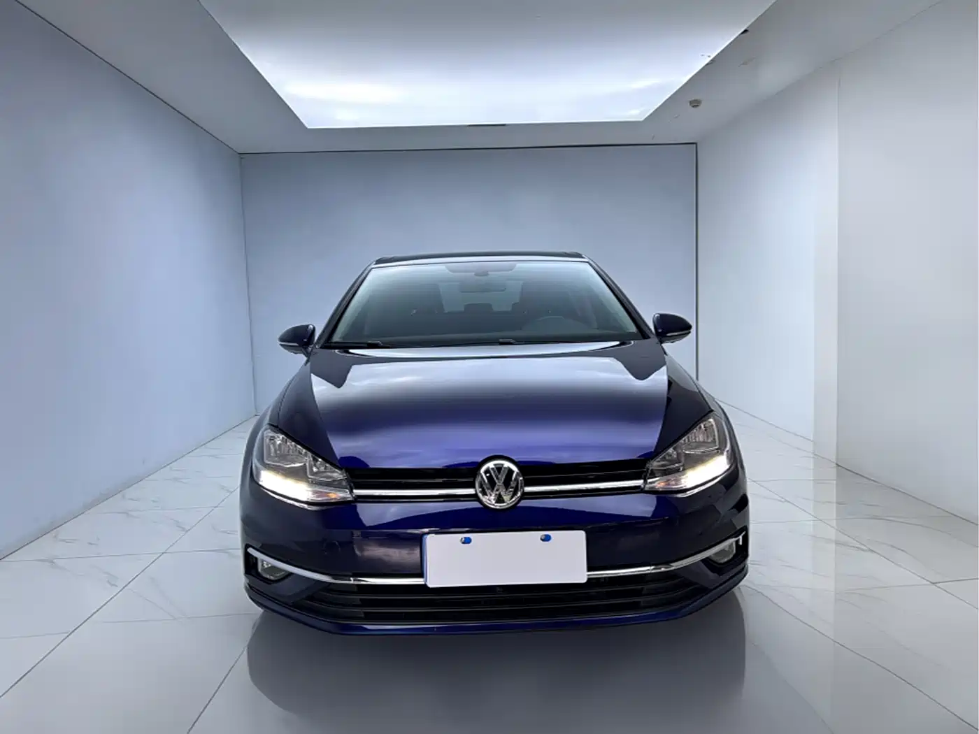 Volkswagen Golf 2020 Beloved Edition 280TSI DSG Comfort фото 2
