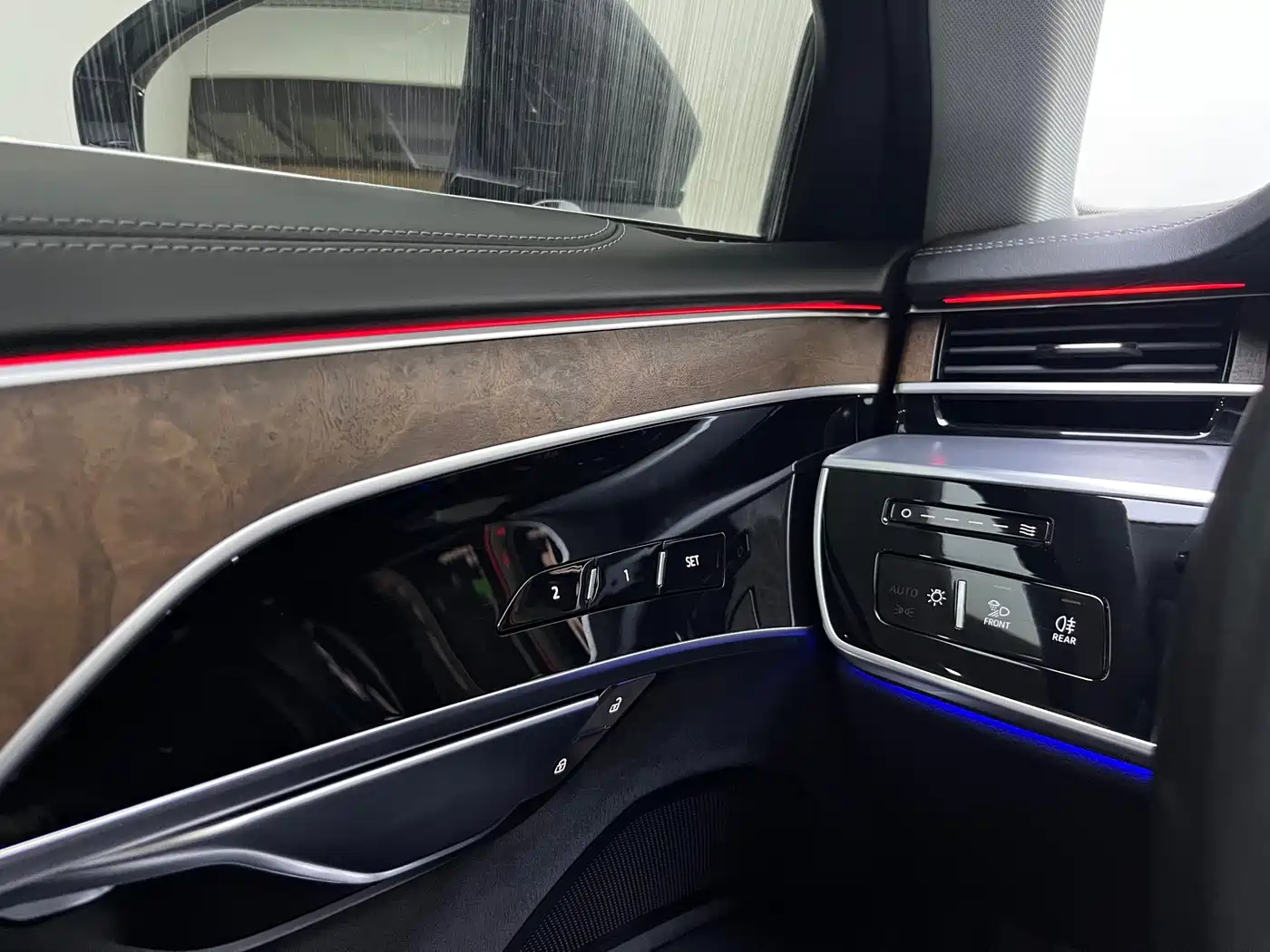 Audi A8 2023 A8L 50 TFSI quattro Premium фото 11